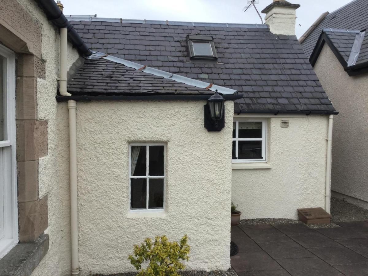Three-Bedroom Old Cottage Free Parking Inverness Exterior foto